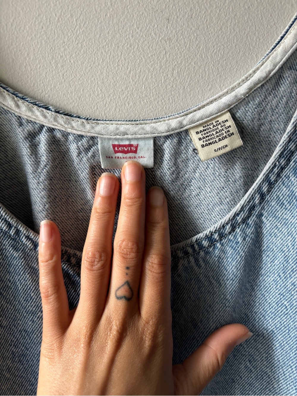 Levi's light blue denim sleeveless dress - Picture 2 of 5